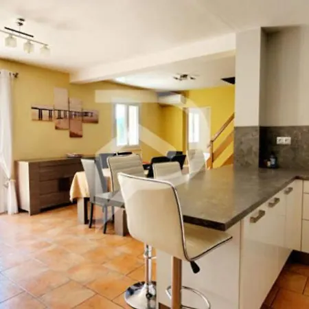 Zamacena Villa